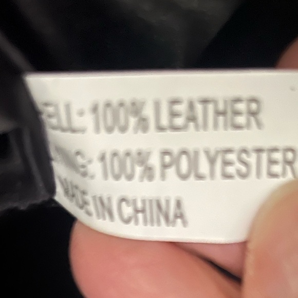 SCHUTZ Elegant Black Satchel with Gold Details - Picture 5 of 5